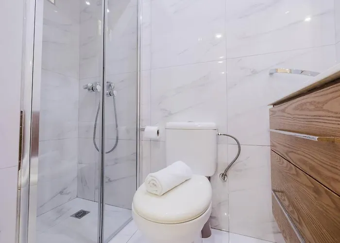 Beachfront Flat With Sea Views By Homely Malta! Is-Sellum