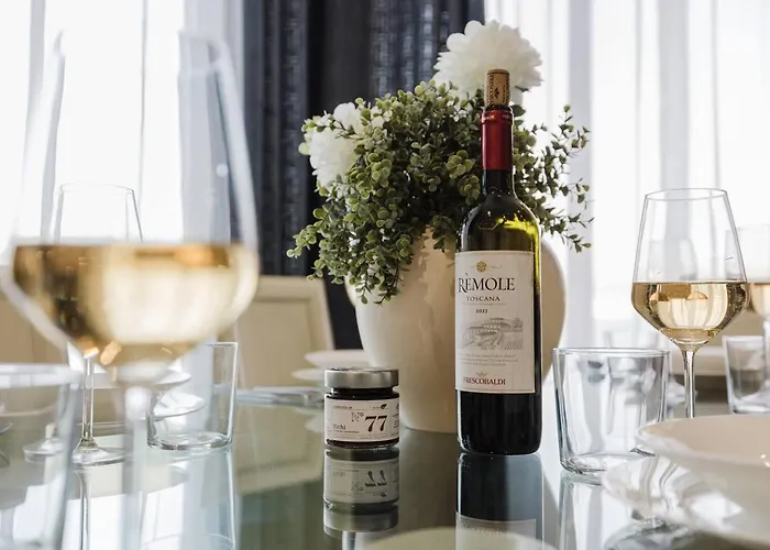 Beachfront Flat With Sea Views By Homely Malta! Διαμέρισμα