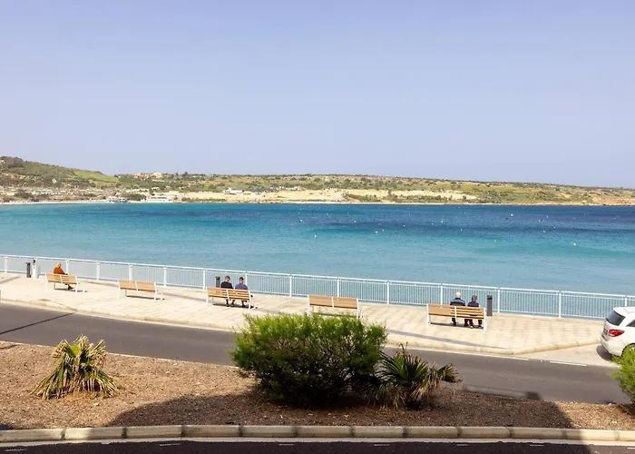 Beachfront Flat With Sea Views By Homely Malta! Διαμέρισμα Is-Sellum