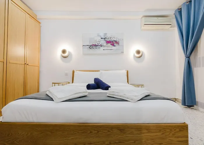 Beachfront Flat With Sea Views By Homely Malta! Διαμέρισμα *