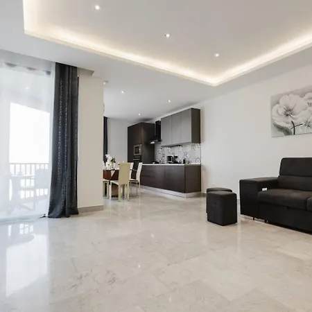 Beachfront Flat With Sea Views By Homely Malta! Is-Sellum