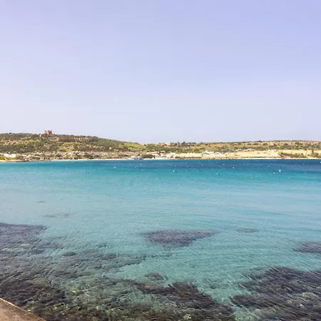 Beachfront Flat With Sea Views By Homely Malta! * Is-Sellum