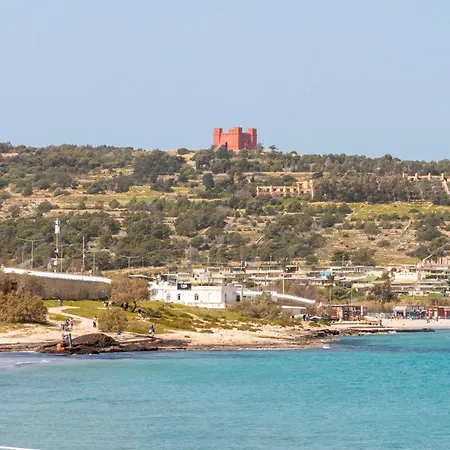 Beachfront Flat With Sea Views By Homely Malta! * Is-Sellum