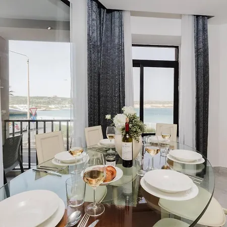 Beachfront Flat With Sea Views By Homely Malta! * Is-Sellum