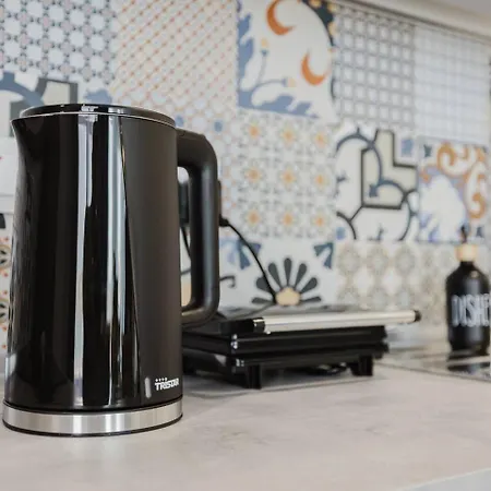 Seashore Flats Seconds To Sea By Homely Malta! Daire *