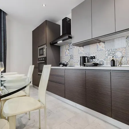 Seashore Flats Seconds To Sea By Homely Malta! *