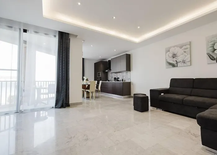 Beachfront Flat With Sea Views By Homely Malta! Is-Sellum