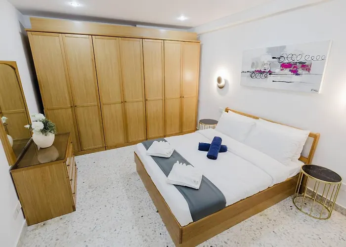 Daire Beachfront Flat With Sea Views By Homely Malta!