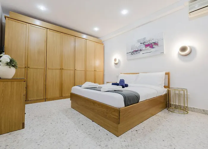 Beachfront Flat With Sea Views By Homely Malta! Daire Is-Sellum